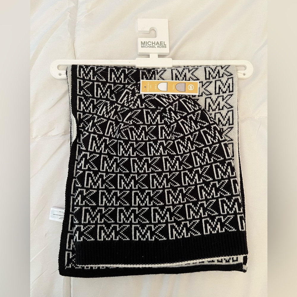 Michael Kors beanie and scarf set